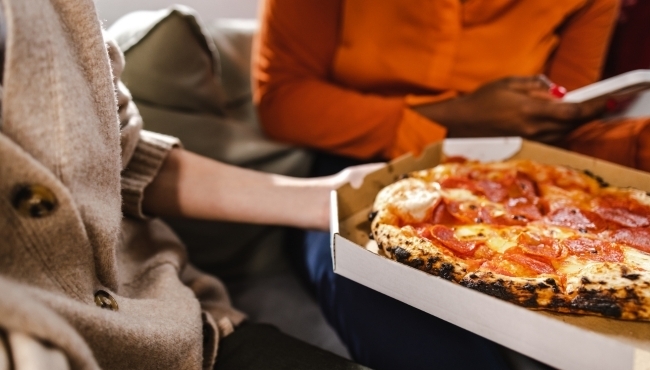 Pizza e bibita da asporto per 2 persone (domicilio +2,00)